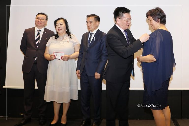 XV чуулганы гэрэл зургийн цомог · Варшав, 2019 · Azaa Studio — © Azaa Studio