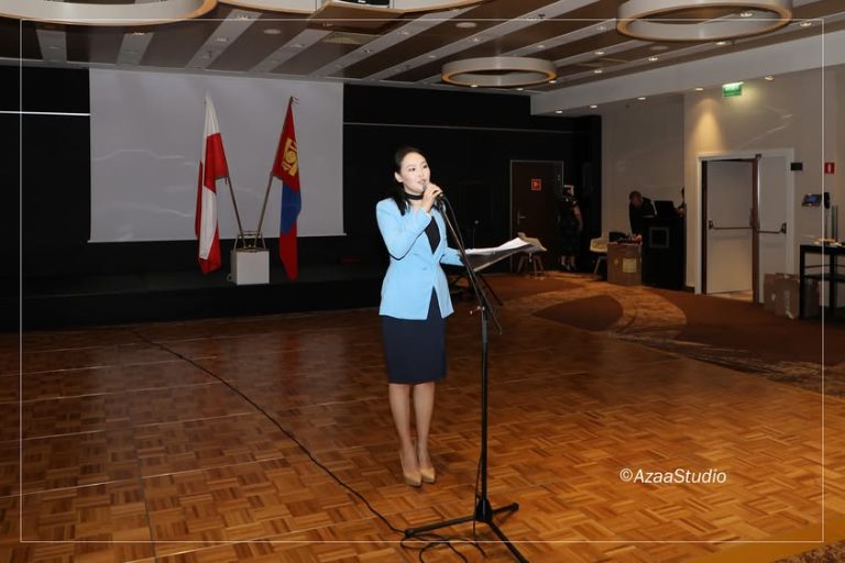 XV чуулганы гэрэл зургийн цомог · Варшав, 2019 · Azaa Studio — © Azaa Studio